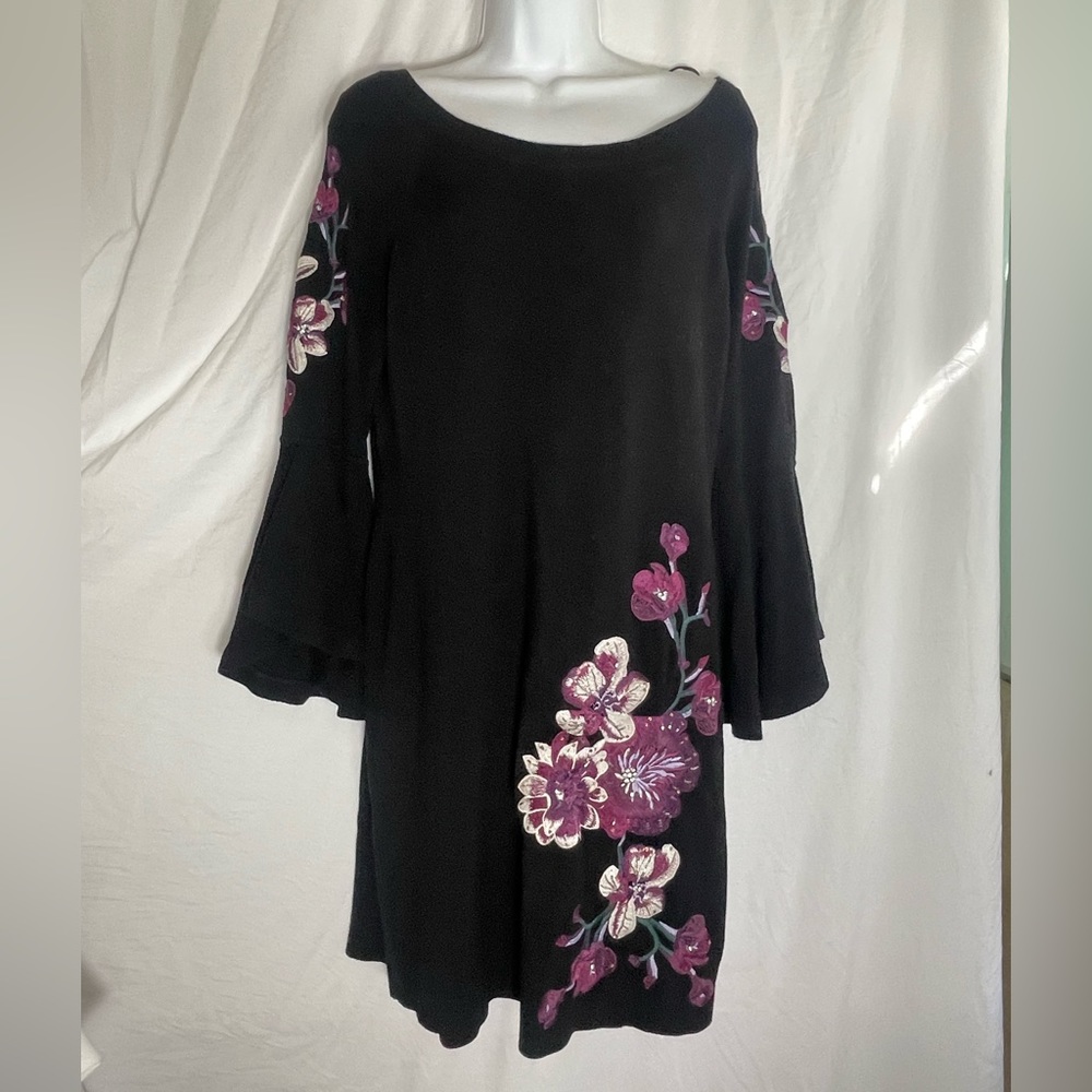INC Women’s size XXL gorgeous black dress with purple‎ embroidered flowers